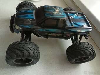 RC auto Challenger - 2