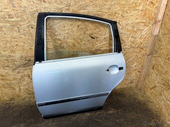 HOLÉ LEVÉ ZADNÍ DVEŘE VW PASSAT B5.5 SEDAN - 2