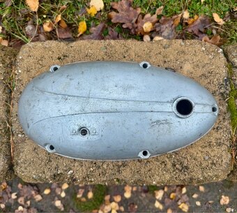 Jawa 350 perak, kyvacka pulbuben - víko spojky - 2