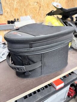 Brašna na sedlo Aprilia TUONO / RS660 a jiné - 2