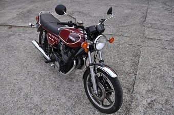 Yamaha XS750 - 2