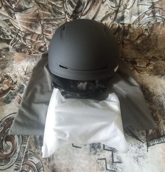 Nová Helma s brýlemi na Lyže Snowboard M - 2