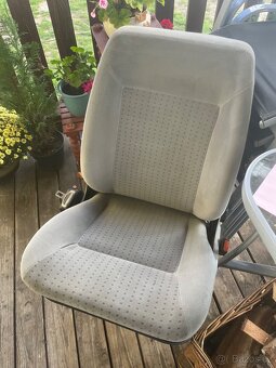 sedacky, lednicka vw t4 multivan - 2