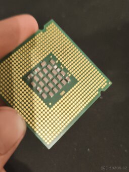 Prodám procesor Intel Pentium
 - 2
