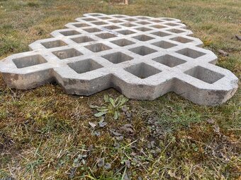 Zatravňovací rošt - 2