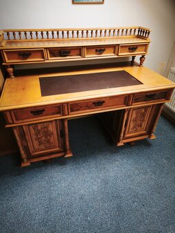 Kancelářský stůl - 2