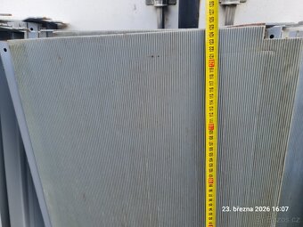 Prodejní kovový regál - části - 2