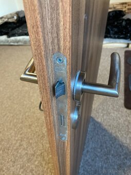 Interiérové dveře dekor ořech - 2