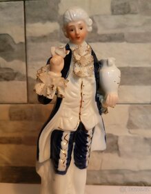 Porcelánová soška - rokoko - 2