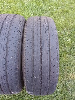 Letní pneu 225/65/16c Nokian - 2