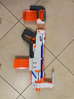 Nerf pistole + doplňky - 2