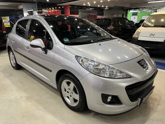 peugeot 207 1.4 , 2010 panorama + klimatizace - 2