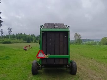 LIS NA KULATÉ BALÍKY JOHN DEERE 550 - 2
