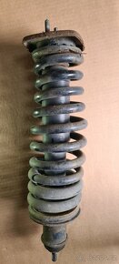 Tlumič pérování Mercedes W163. - 2