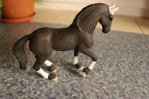 Schleich 42457 Hřebec Friského koně + 13734 Hřebec Shire - 2