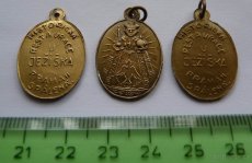Starý kovový medailon, přívěšek - jezulátko - 2