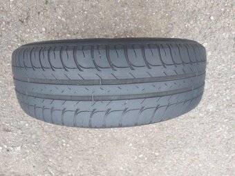 (č.25) 15" Alu kola Ford s letními pneu - 2