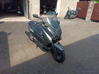 Yamaha x max 125i Cz doklady v ceně. - 2
