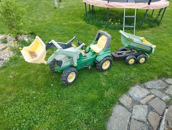 Šlapací traktor John Deere - 2