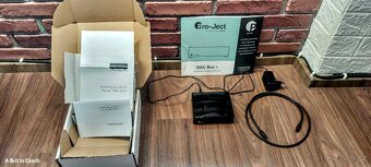 Pro-Ject DAC Box E & TOSLINK Optical Fiber Cable - 2