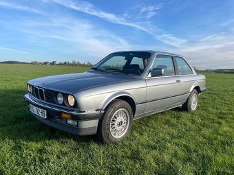 BMW E30 coupe - 2