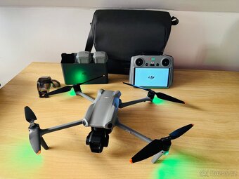 DJI Air 3 Fly More Combo (DJI RC 2) Jako nový - 2