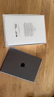 iPad 8, 128 GB, Wifi, šedý + cover - 2