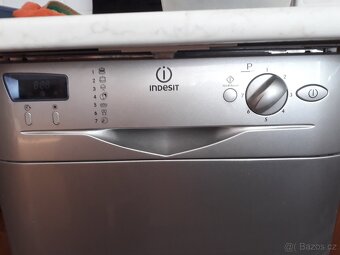 Myčka na nádobí INDESIT - 2