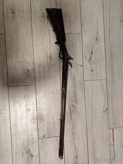 Barokní křesadlová puška - 2