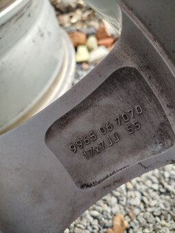 ALU Mazda 5x114,3 R17 7J ET-55 střed 67mm - 2