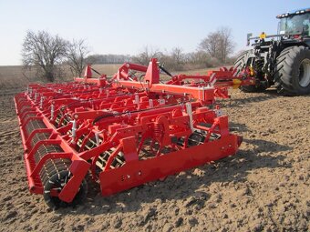 SLEVA Kombi kypřič Saturn IV 8P+nosič nářadí Neptun 8 - 2