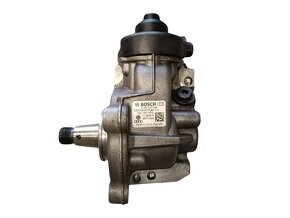 Čerpadlo paliva 04L130755E 1.6TDI - 2.0TDI 40tis km najeto - - 2
