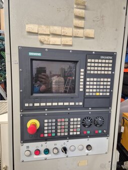 CNC odvalovací frézka TOS Čelákovice OFA 32CNC/6 - 2