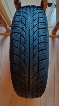 Prodám 4x letní pneu a 3x ocelový disk Citroën C1 - 2