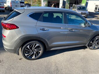 Hyundai Tucson 2.0 crdi 136kw A/T 4x4 - 2