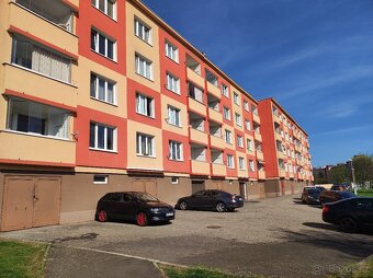 Byt 2+1 67m s balkónem, Seifertova ul. (u koupaliště) - 2