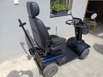 Invalidní čtyřkolový vozík,skutr - 2