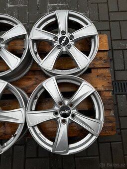 Alu kola, disky r17 5x112 OXXO - 2