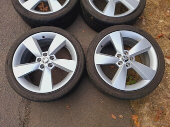 Alu kola 17" Skoda Camelot 5x100 s pneu 215/40R17 - 2