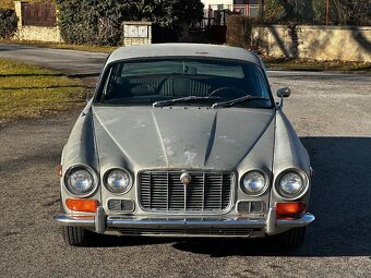 Jaguar XJ6 - 2