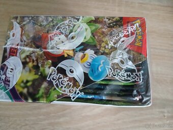 Pokémon karty originál v boxu - 2