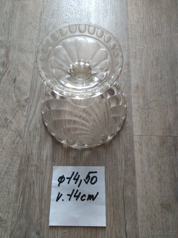 Sklo/ pohár, mistička, svícny / vše za 60,- - 2