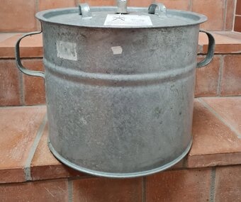 ZAVAROVACÍ HRNEC - 2
