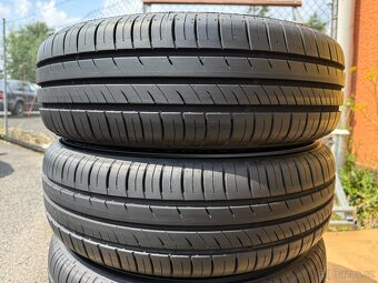 Zánovní letní pneu 185/65/15 Kumho Ecowing ES31 TOP STAV - 2