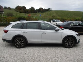 Škoda Octavia 2.0 TDi 4x4 Scout Combi ČR 1.MAJ. - 2