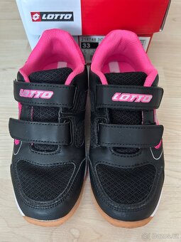 Boty - tenisky Lotto Jumper 400 - vel. 33 - 2