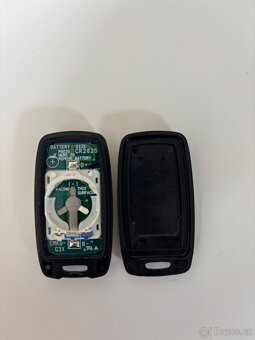 Prodám dálkové ovládání Mazda 6 - 2