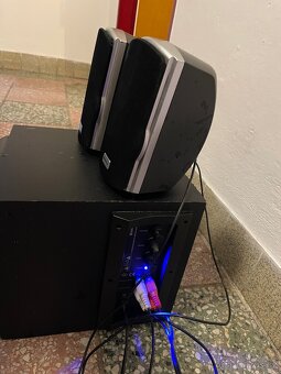 Reproduktory Defender - 2