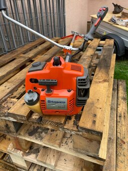 Křovinořez Husqvarna - 2