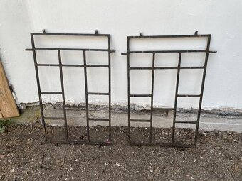 2x mříž na okno - 2